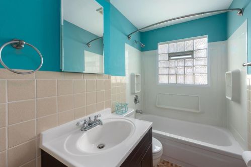 9215 Alpine Dr, Saint Louis MO 63123-4411 exterior