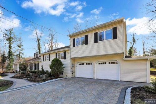 73 Glenwood Ave, Demarest NJ  07627-2721 exterior