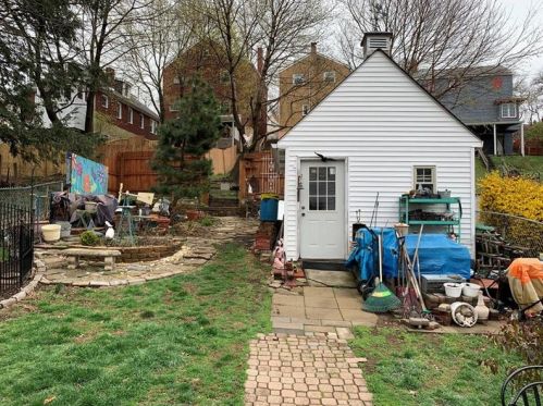 1633 Creedmoor Ave, Pittsburgh PA 15226-2439 exterior