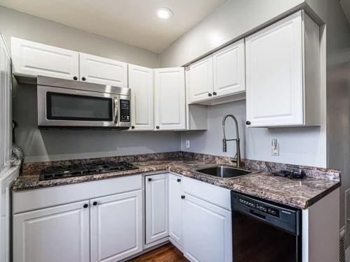 1230 Braddock Ave, Pittsburgh PA 15218-1638 exterior