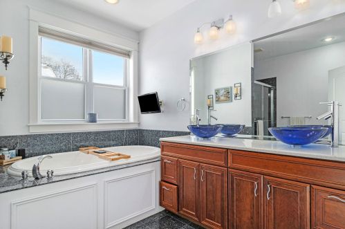 1234 Eagle Lk Dr, Kalamazoo MI 49009-8429 exterior