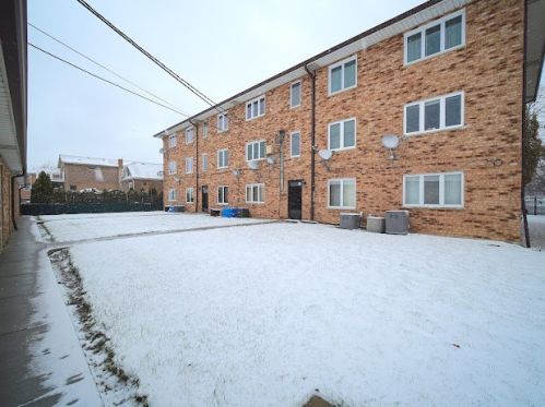 5626 Narragansett Ave, Chicago IL  60638-3412 exterior