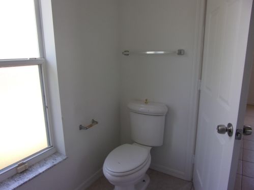 1407 Grapeland Ave, Fort Pierce FL 34952-4951 exterior