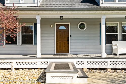 4 Country Rd, Jackson Twp, NJ 08527-3300