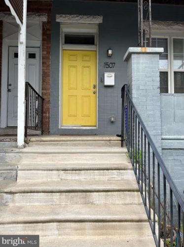 1507 30th St, Philadelphia PA  19146-3503 exterior
