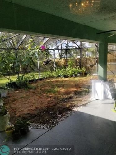 2516 Edgarce St, Fort Pierce FL exterior