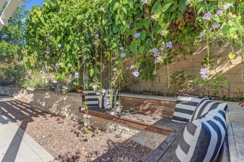 2940 Arlington Ave, Fullerton CA 92835-1923 exterior