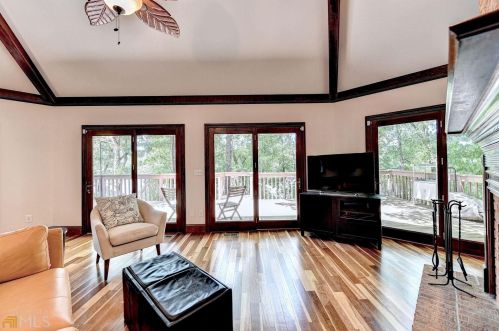 8388 Lake Dr, Lithonia GA  30039-5724 exterior