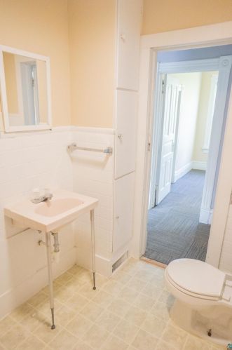 309 6 St, Duluth MN 55810-1638 exterior