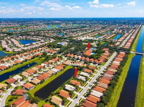 7637 Caprio Dr, Boynton Beach FL 33472-7373 exterior