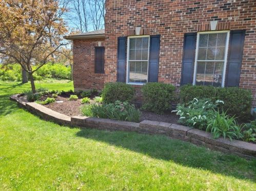 1 Crabapple Ct, Saint Louis MO 63132-3422 exterior