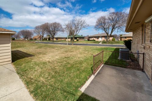 4349 16 St, Milwaukee WI 53209-6924 exterior