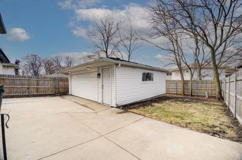 14472 Lincoln Ave, Dolton IL 60419-2340 exterior