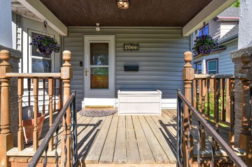 4177 2nd St, Milwaukee, WI 53207-4349