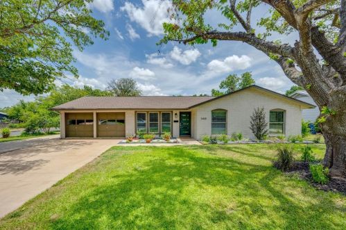 5405 Fairmont Cir, Austin TX 78745-2757 exterior