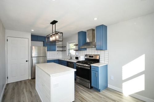 4985 Aspen St, Pittsburgh PA  15122-1250 exterior