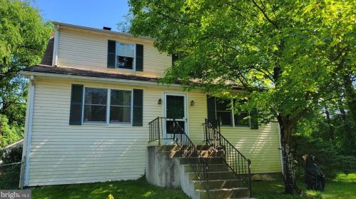 67 Central Ave, Trenton, NJ 08618-1716