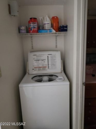 3241 Monte Vis Dr, Tucson AZ 85712-1630 exterior