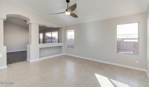 14437 47 Pl, Phoenix AZ 85018-6009 exterior