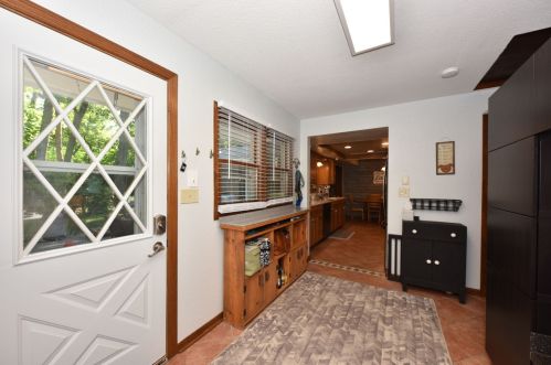 2380 Marne Ave, Milwaukee WI 53209-4370 exterior