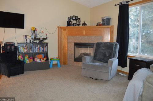 7050 Spruce Dr, Princeton MN 55371-6091 exterior