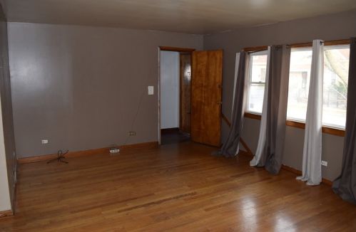 2322 Austin Ave, Chicago IL 60639-2206 exterior