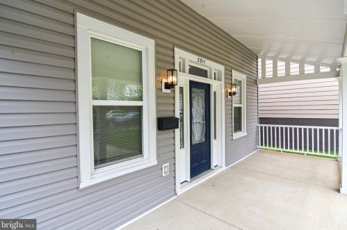 2911 17th St, Washington DC  20018-1825 exterior