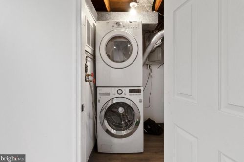 2841 10th St, Philadelphia PA  19148-5008 exterior