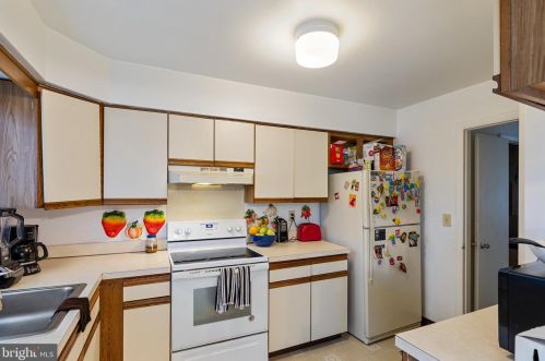 64 Liborio Ln, New Castle DE 19720-4651 exterior