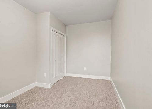 4039 6 St, Philadelphia PA 19140-2502 exterior