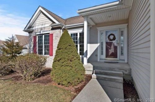 121 Country Club Dr, Seymour, CT 06478-1188