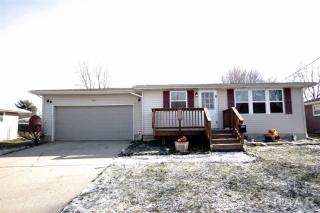 210 Schramm Dr, Pekin, IL 61554-2542