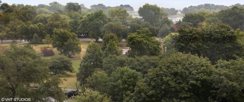 2626 Lakeview Ave, Chicago IL 60614-1809 exterior