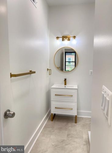 1639 Jackson St, Philadelphia PA 19145-3617 exterior