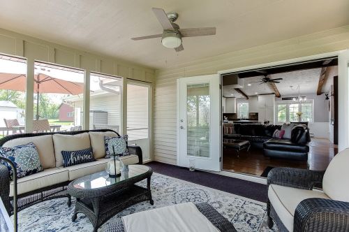 990 County Rd 92, Maple Plain MN 55359-9577 exterior