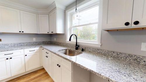 72 Allendale Ave, Providence RI  02911-3104 exterior