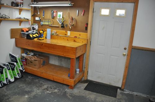 8 Brookwood Dr, Concord NH 03301-1800 exterior