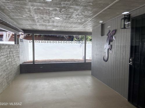 8542 Calle Bolivar, Tucson AZ  85715-5409 exterior