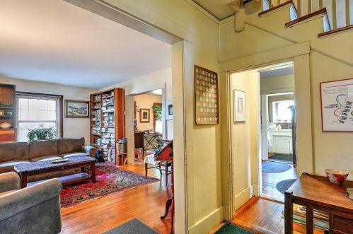 199 Rochambeau Ave, Providence RI 02906-1909 exterior