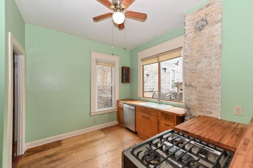 309 Mineral St, Milwaukee WI 53204-1739 exterior