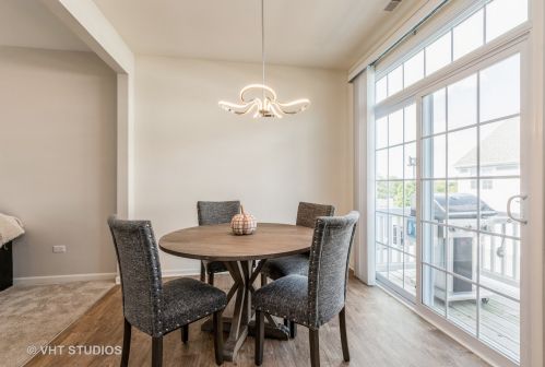 285 Timber Rdg Ct, Joliet IL 60431-1702 exterior