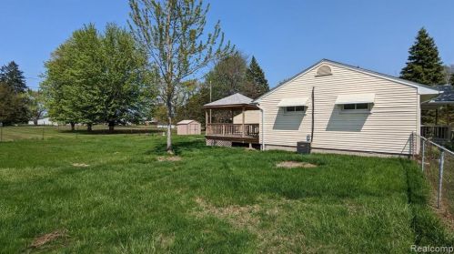 32360 Donnelly St, Garden City MI  48135-3207 exterior