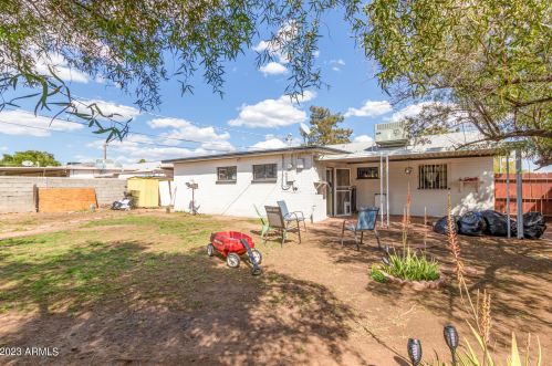 4246 30 Dr, Phoenix AZ 85009-5071 exterior