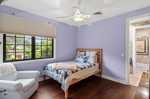 717 4 St, Boca Raton FL 33432-4107 exterior