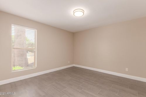 8007 7th Ave, Phoenix AZ  85021-5613 exterior