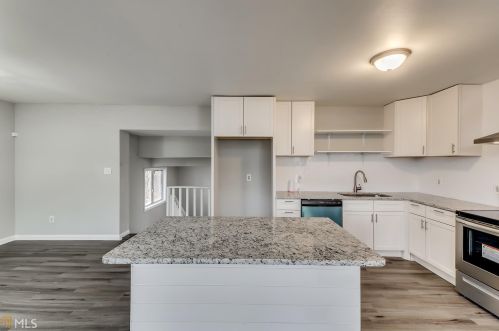 158 Kittrell Dr, Atlanta GA 30331-3830 exterior