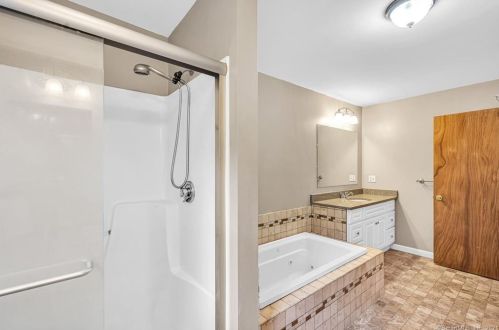 10 Pheasant Run, Windsor CT 06095-1549 exterior