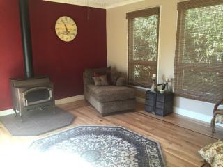 5906 42nd Ave, Portland OR  97206-6201 exterior