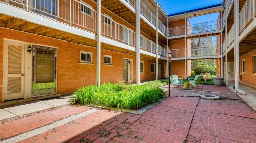 1545 Chase Ave, Chicago IL 60626-2109 exterior