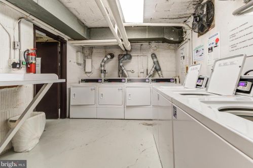 18 9th St, Washington DC  20003-1332 exterior